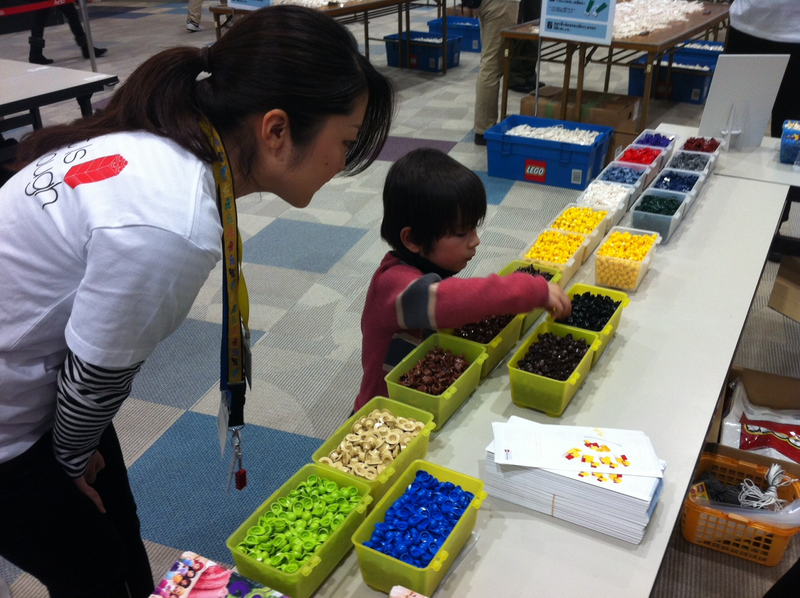 Illustration for article titled What It Was Like Rebuilding Japan Out of LEGO